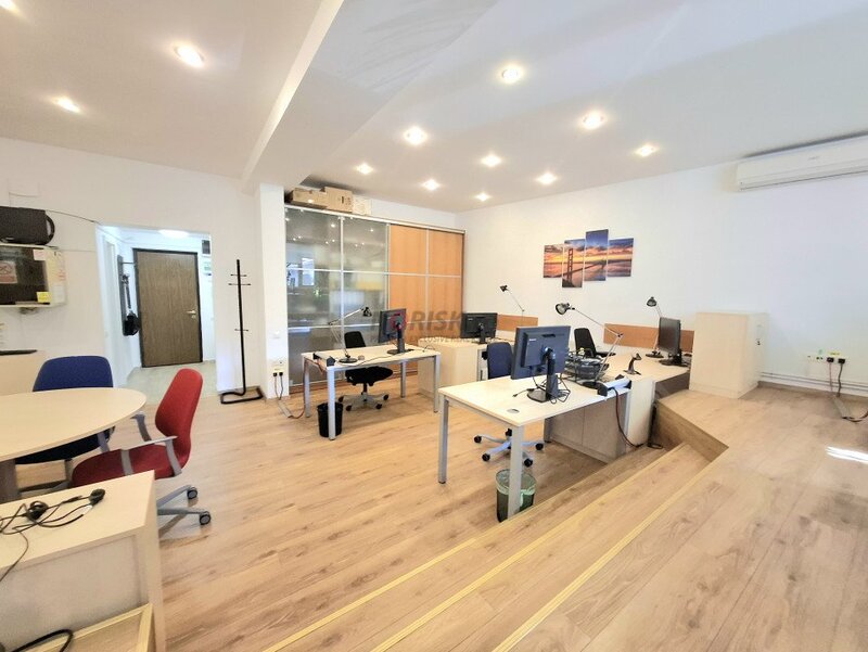 Unirii, Regina Maria, 2 camere, 80 mp, ideal birou.