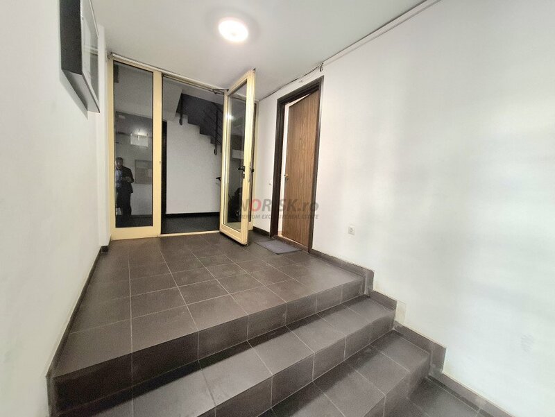 Unirii, Regina Maria, 2 camere, 80 mp, ideal birou.